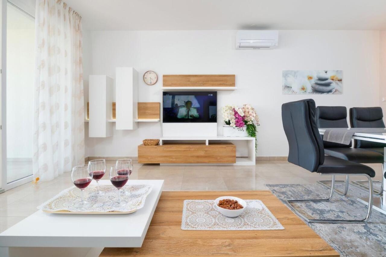 Sea View Apartment Ema Split Ngoại thất bức ảnh
